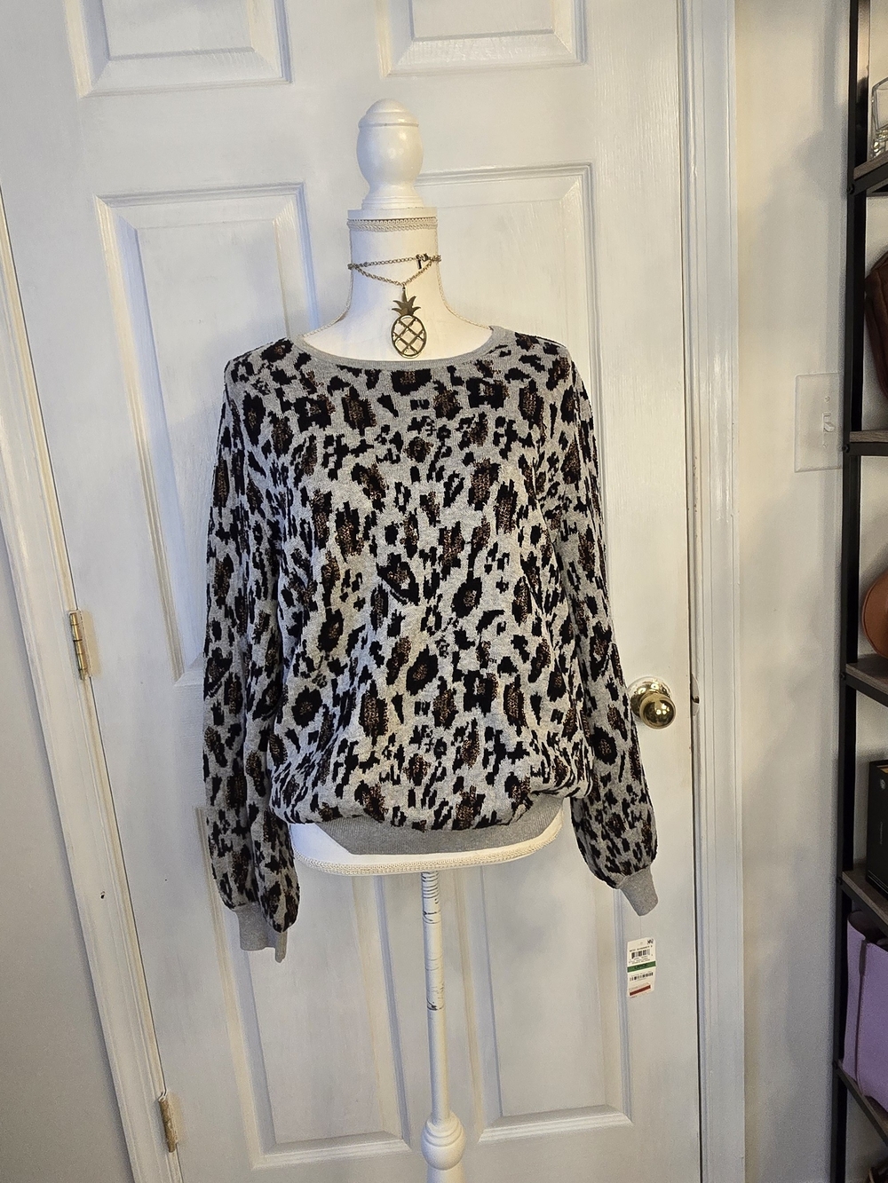 NWT ALFANI Metallic Leopard textured Sweater LARGE(12-14) Rayon Bishop Sleeve